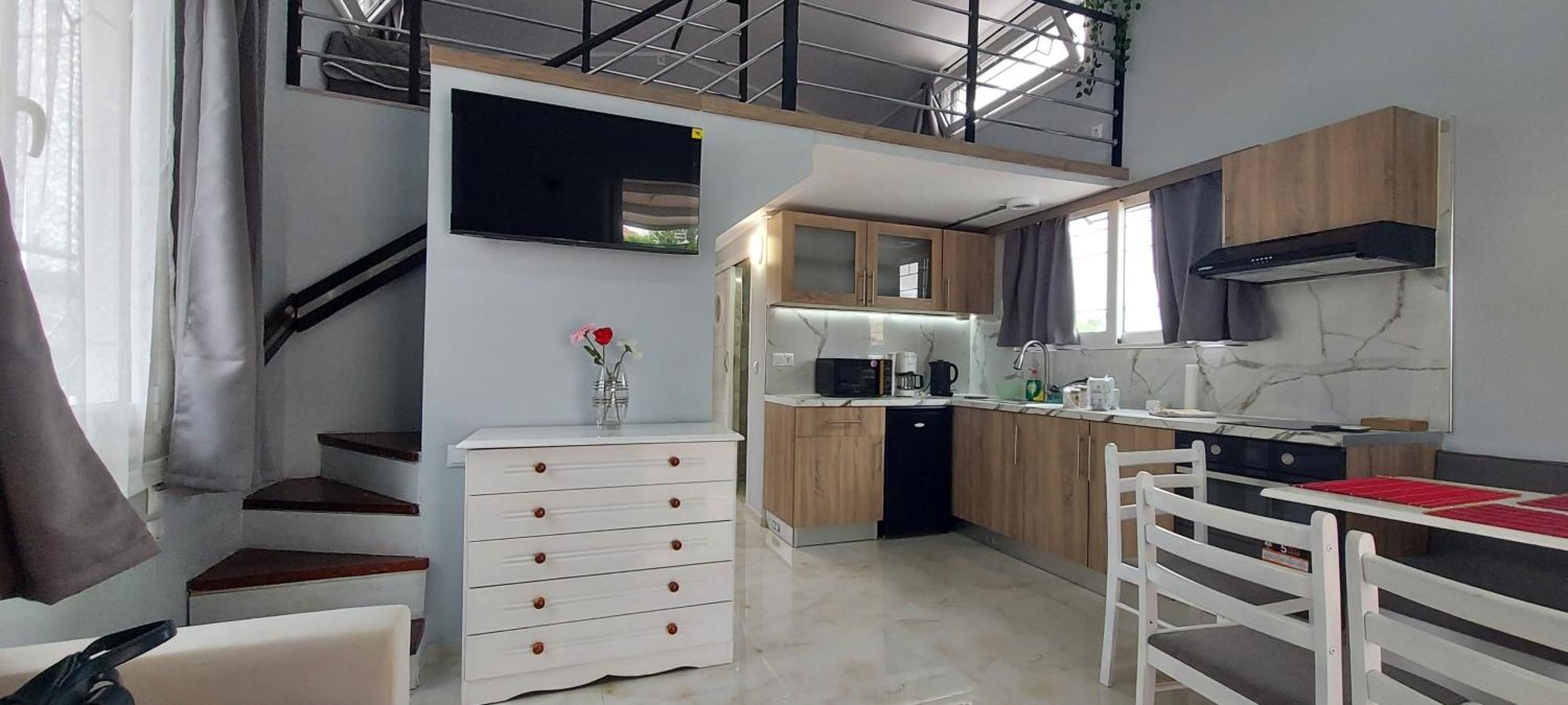 Filio'S Loft Near Airport Villa Artemida  Bagian luar foto