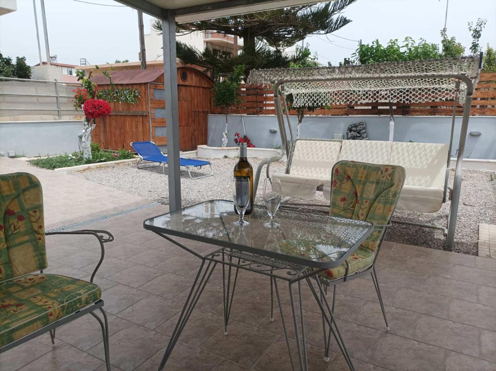 Filio'S Loft Near Airport Villa Artemida  Bagian luar foto